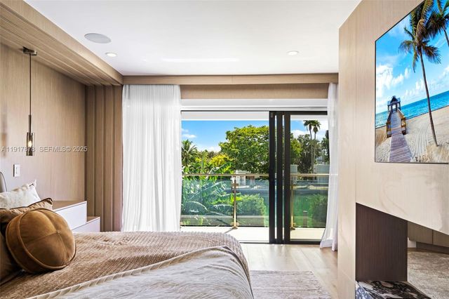 710 + 700 S Shore Dr, Miami Beach, FL 33141