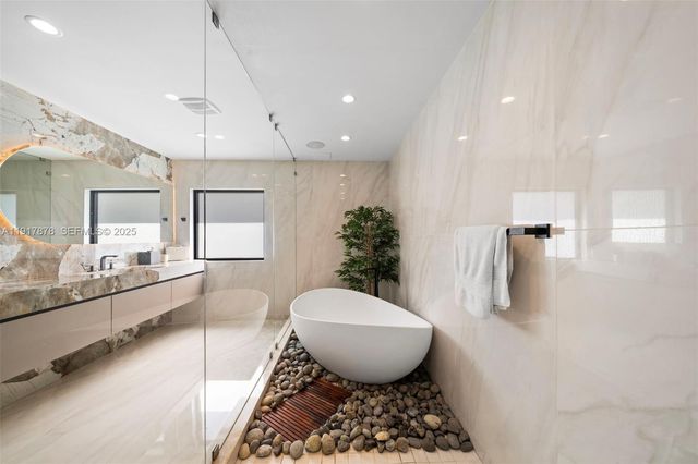 710 + 700 S Shore Dr, Miami Beach, FL 33141