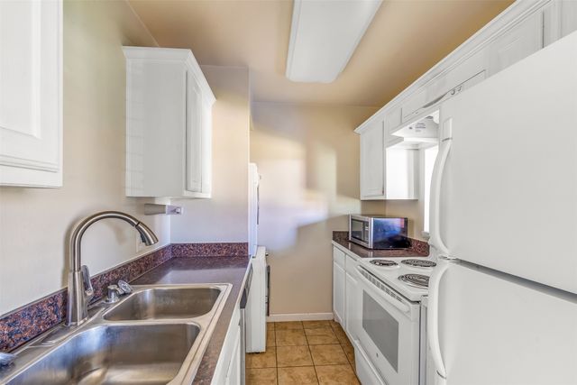 892 W Vanderbilt, Stephenville, TX 76401
