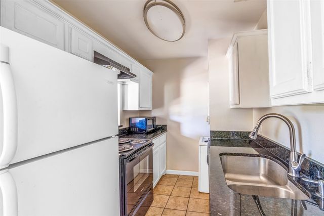892 W Vanderbilt, Stephenville, TX 76401