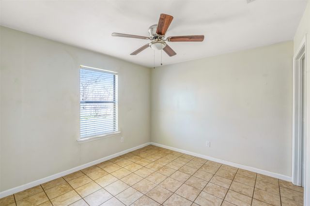 892 W Vanderbilt, Stephenville, TX 76401