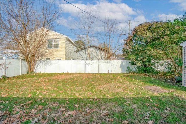 6 Worden PL, Portsmouth, VA 23702