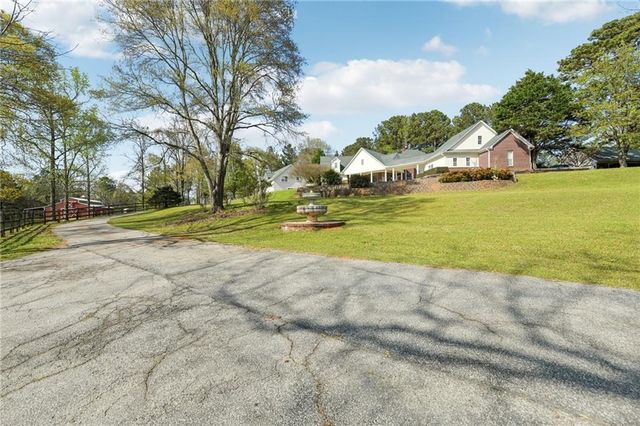 228 Indian Creek Road, Locust Grove, GA 30248