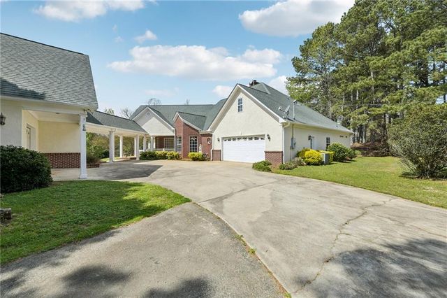 228 Indian Creek Road, Locust Grove, GA 30248