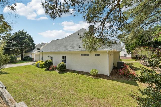 228 Indian Creek Road, Locust Grove, GA 30248