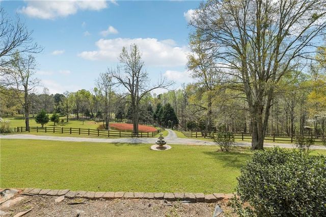 228 Indian Creek Road, Locust Grove, GA 30248