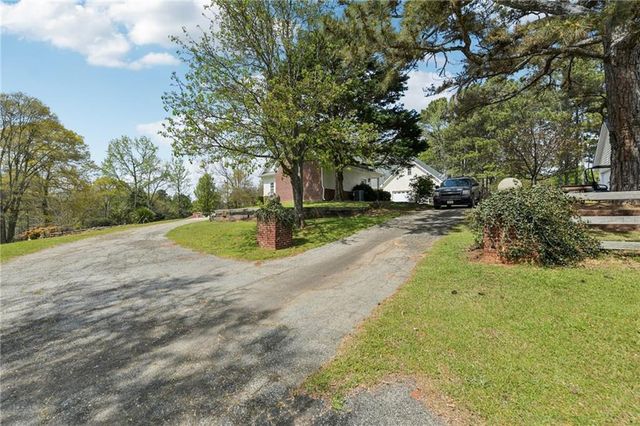228 Indian Creek Road, Locust Grove, GA 30248