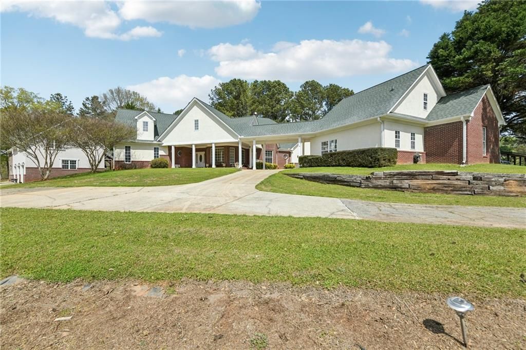 228 Indian Creek Road, Locust Grove, GA 30248