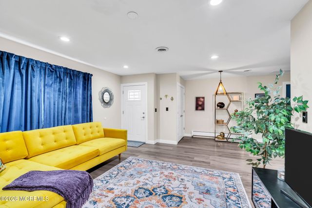 214 Westbrook Drive, Toms River, NJ 08757