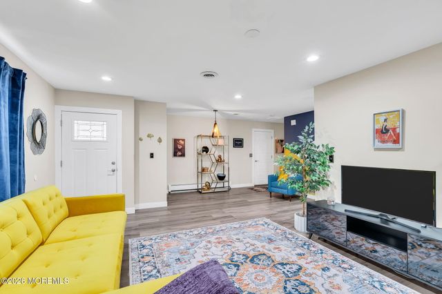 214 Westbrook Drive, Toms River, NJ 08757