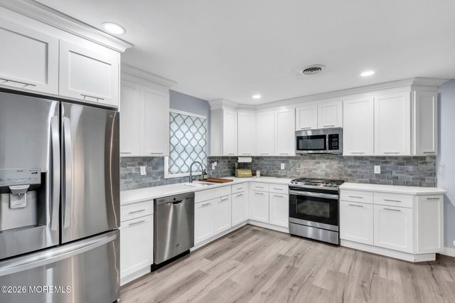 214 Westbrook Drive, Toms River, NJ 08757