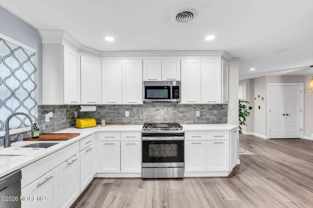 214 Westbrook Drive, Toms River, NJ 08757