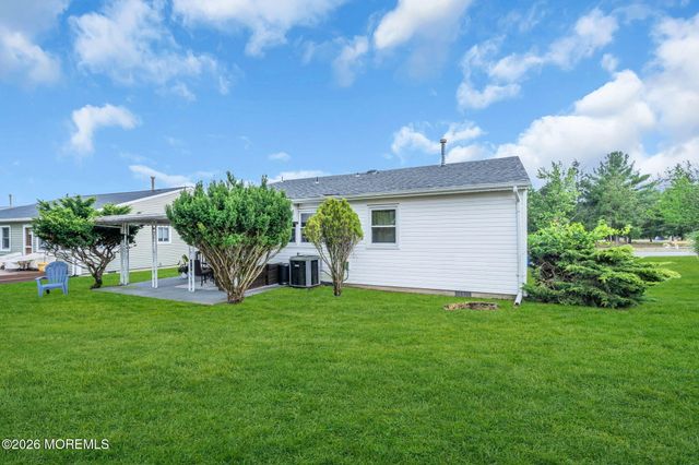 214 Westbrook Drive, Toms River, NJ 08757