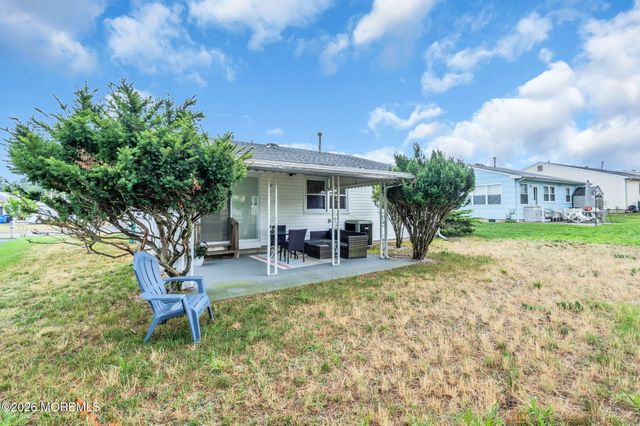 214 Westbrook Drive, Toms River, NJ 08757