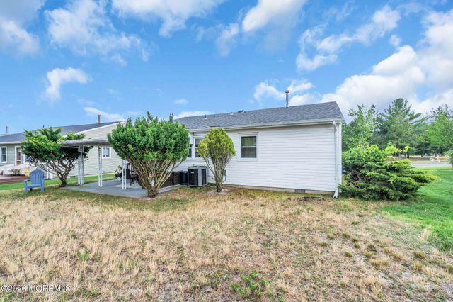 214 Westbrook Drive, Toms River, NJ 08757