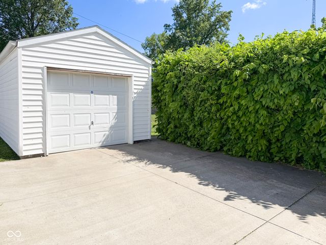 1606 California Street, Columbus, IN 47201