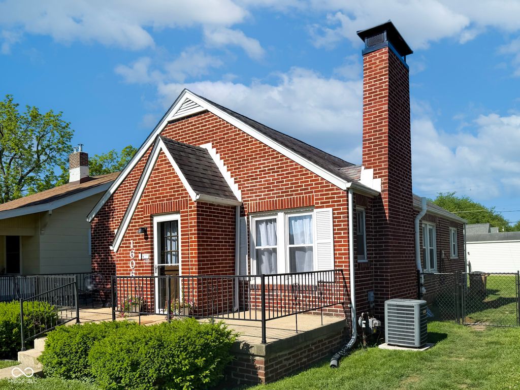 1606 California Street, Columbus, IN 47201