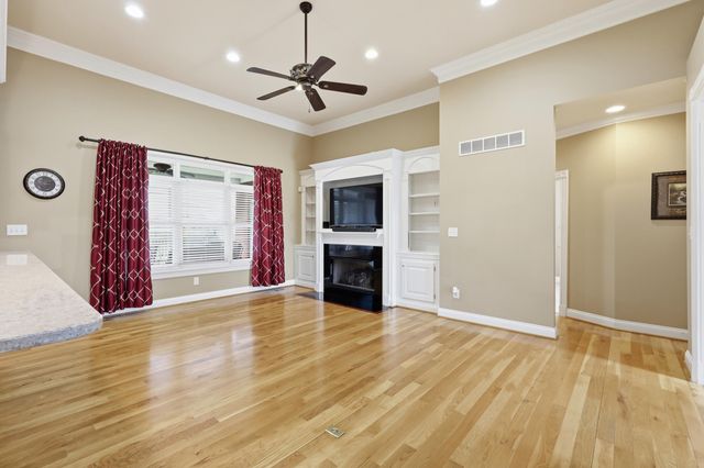 116 Kingston Drive, Georgetown, KY 40324