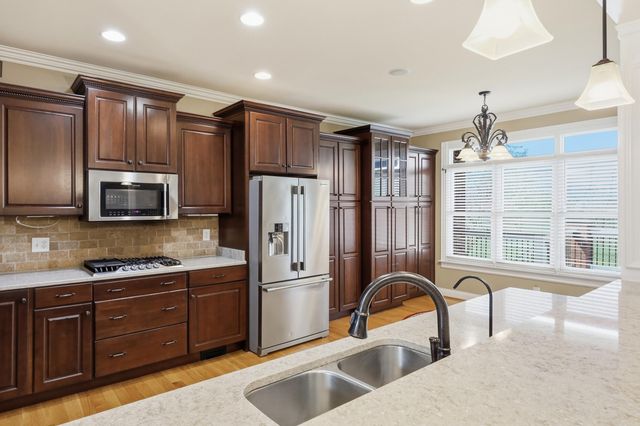 116 Kingston Drive, Georgetown, KY 40324