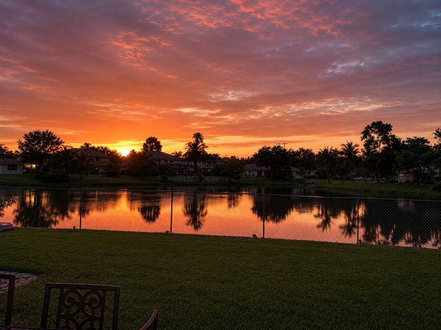 5791 Hawkes Bluff Avenue, Davie, FL 33331
