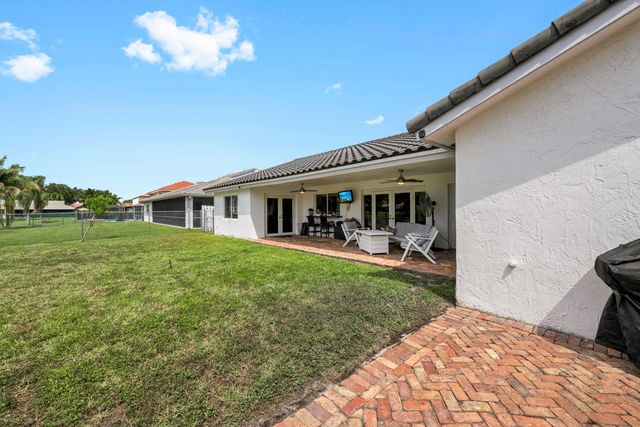5791 Hawkes Bluff Avenue, Davie, FL 33331