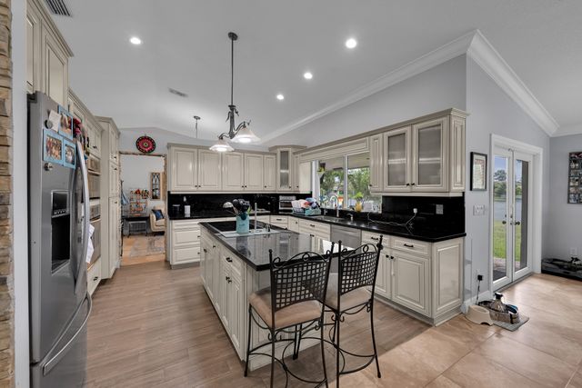5791 Hawkes Bluff Avenue, Davie, FL 33331