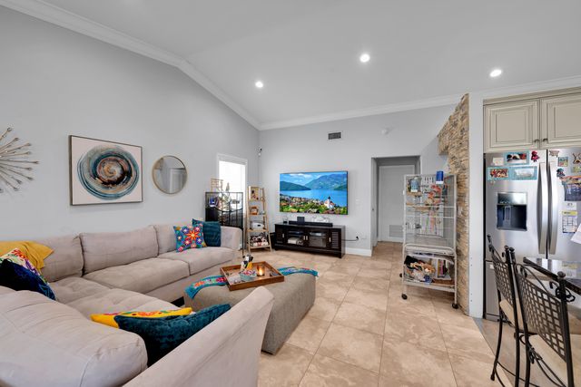 5791 Hawkes Bluff Avenue, Davie, FL 33331