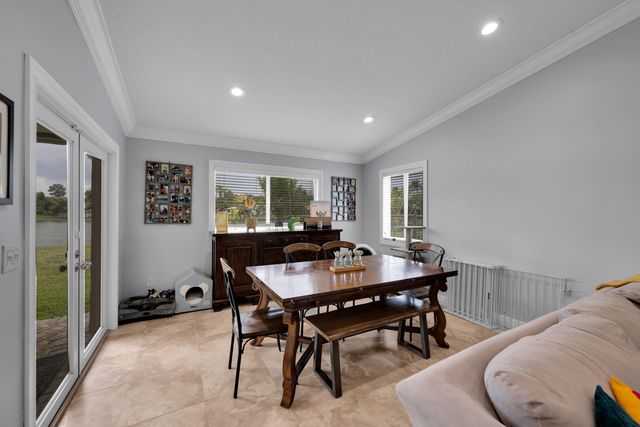 5791 Hawkes Bluff Avenue, Davie, FL 33331