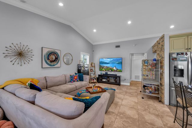 5791 Hawkes Bluff Avenue, Davie, FL 33331