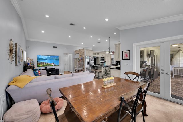 5791 Hawkes Bluff Avenue, Davie, FL 33331