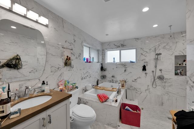 5791 Hawkes Bluff Avenue, Davie, FL 33331