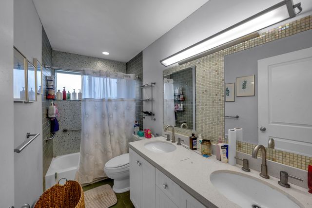5791 Hawkes Bluff Avenue, Davie, FL 33331