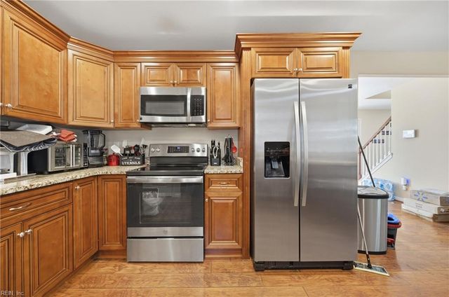 1112 Sir Gawaine DR, Chesapeake, VA 23323