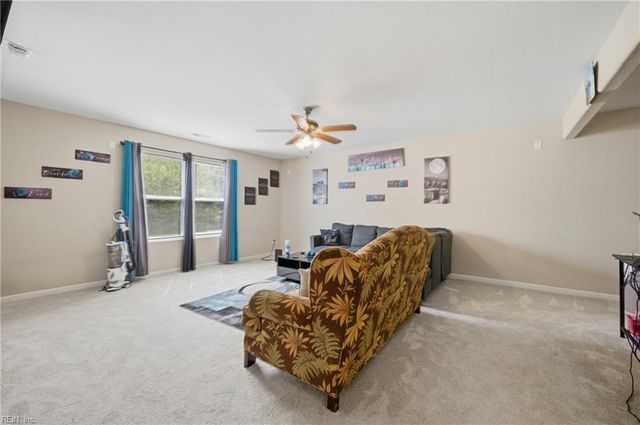 1112 Sir Gawaine DR, Chesapeake, VA 23323