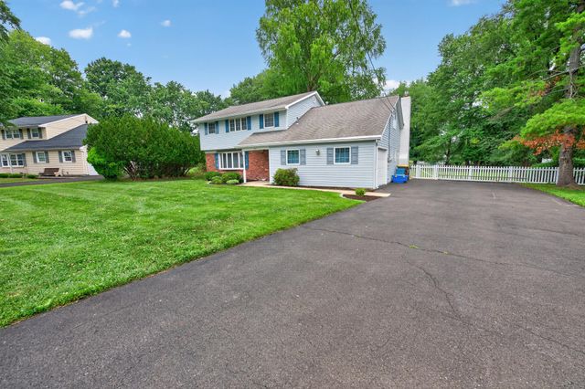 520 BUCKMAN DR, Hatboro, PA 19040