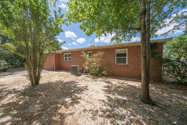 2100 W Norwood Drive, Panama City, FL 32405