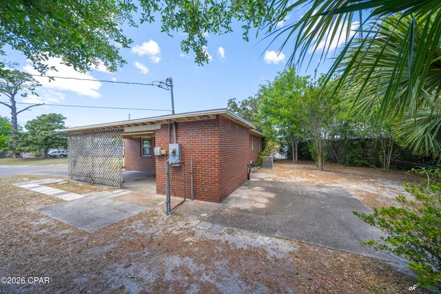 2100 W Norwood Drive, Panama City, FL 32405