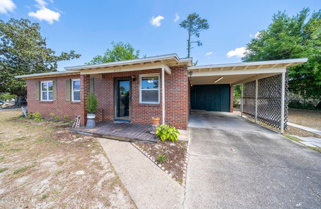2100 W Norwood Drive, Panama City, FL 32405