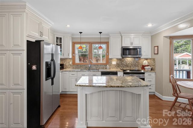 6553 Dougherty Drive, Charlotte, NC 28213