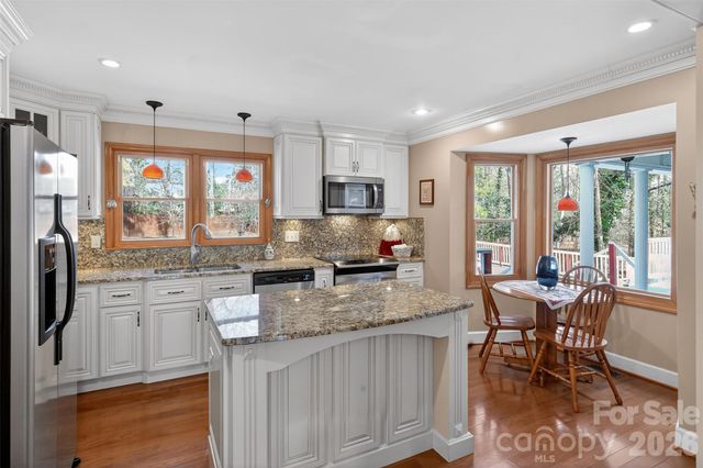 6553 Dougherty Drive, Charlotte, NC 28213