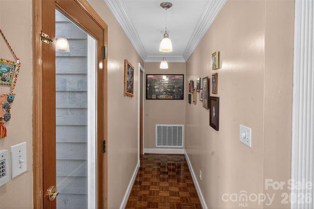 6553 Dougherty Drive, Charlotte, NC 28213