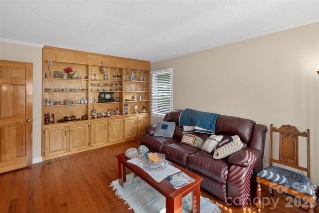 6553 Dougherty Drive, Charlotte, NC 28213