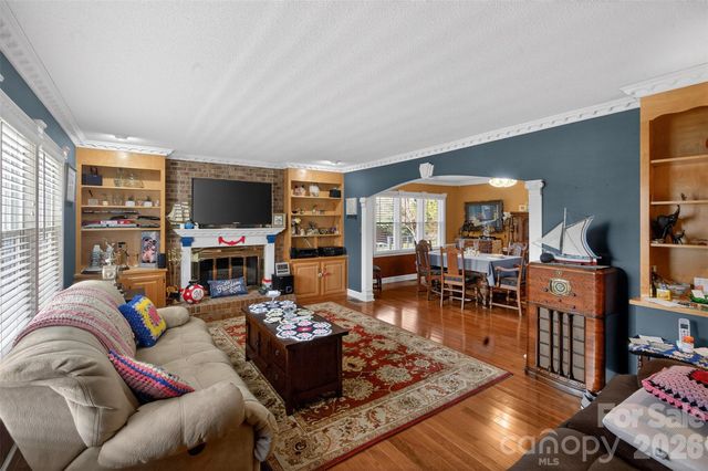 6553 Dougherty Drive, Charlotte, NC 28213