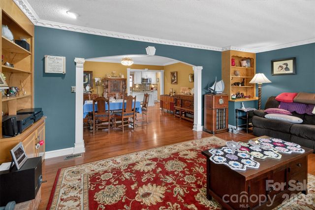 6553 Dougherty Drive, Charlotte, NC 28213