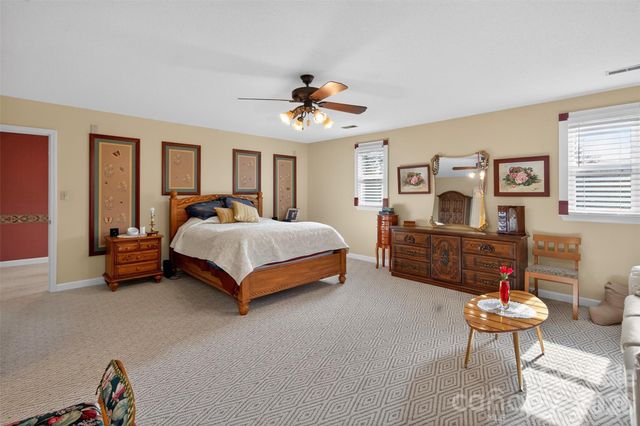 6553 Dougherty Drive, Charlotte, NC 28213