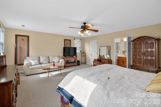 6553 Dougherty Drive, Charlotte, NC 28213