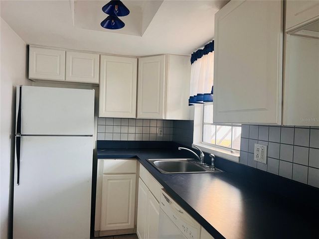 1000 S SEMORAN BOULEVARD 715, Winter Park, FL 32792