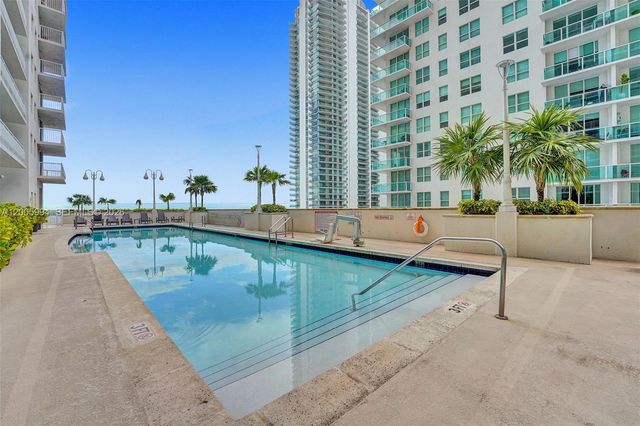 1200 Brickell Bay Drive 1910, Miami, FL 33131