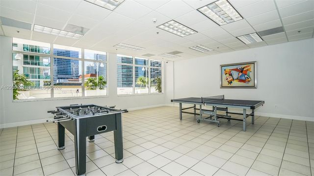 1200 Brickell Bay Drive 1910, Miami, FL 33131