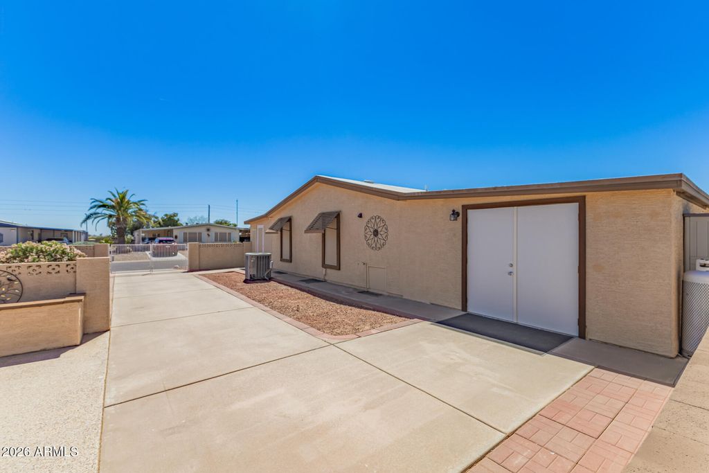Image 24 of property listing at 26633 S MARICOPA Place, Sun Lakes, AZ 85248